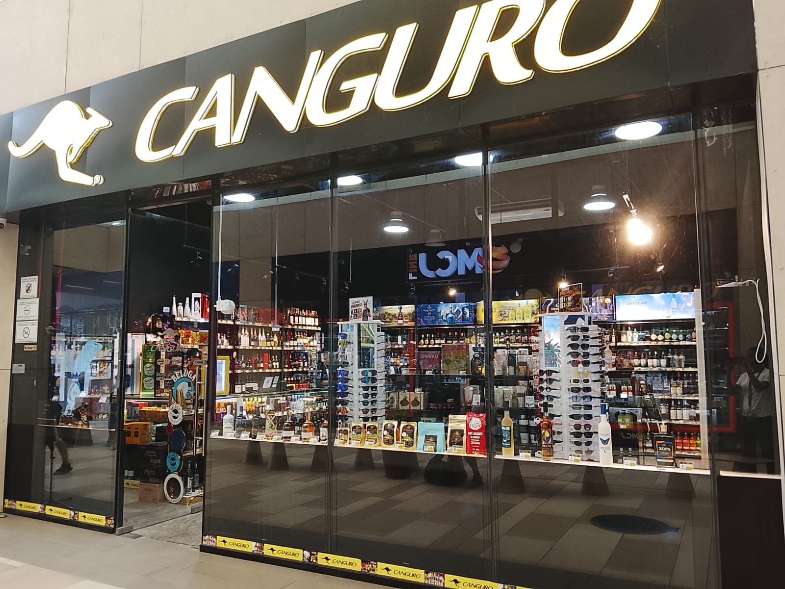 CANGURO LICORES