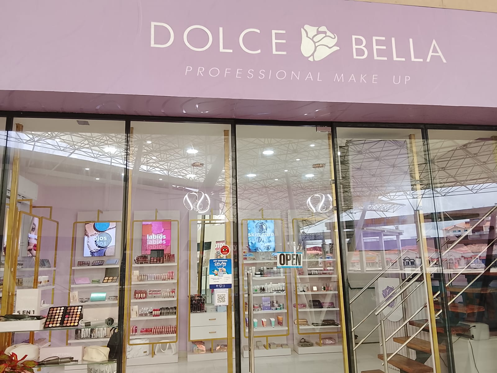 DOLCE BELLA