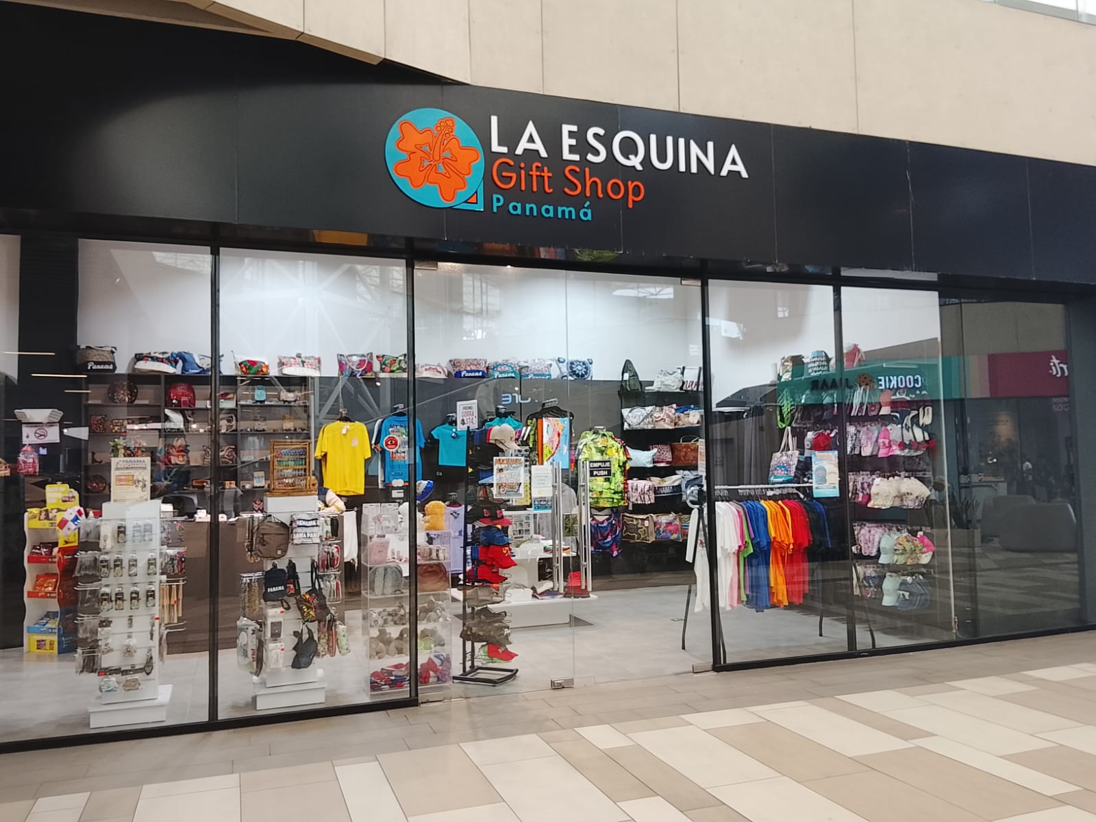 LA ESQUINA GIFT SHOP