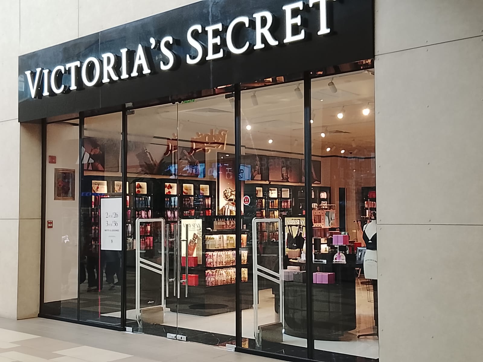 VICTORIA SECRET